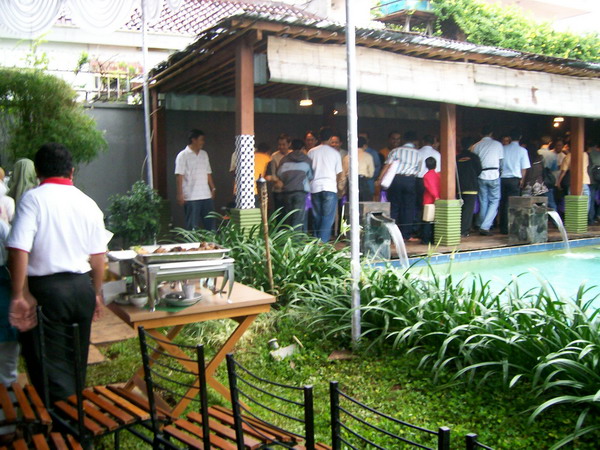 Bersalaman dan Foto Bersama