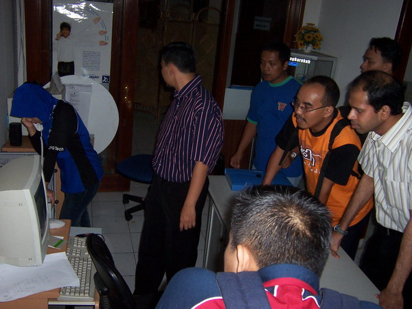 Kunjungan ke JPG Technology, Cimahi 22 Juli 2006