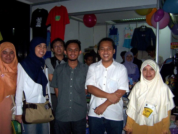 Patungan di Bazaar PKS