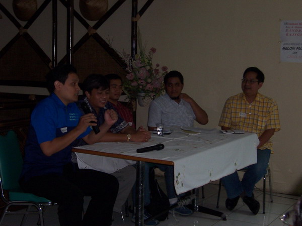 Seminar: Kalau Mau Kaya, Jangan Takut Ngutang