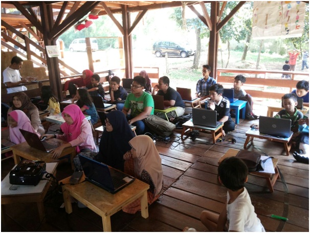 Liputan Club ICT TDA Depok "Pelatihan Desain Grafis Untuk Remaja" : Liburan Sambil Belajar di Tengah Kesejukkan Alam