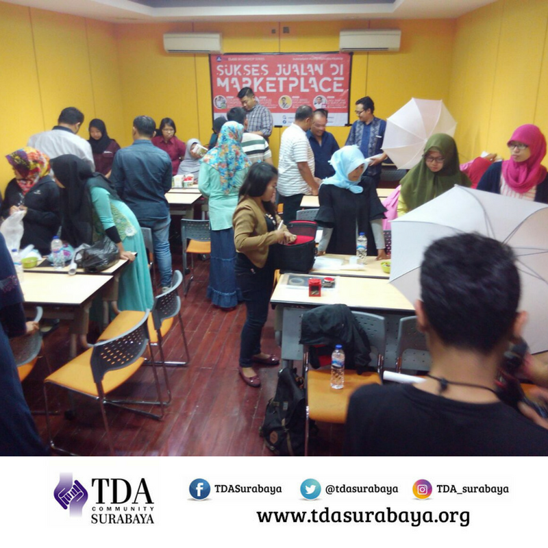 TDA Class – Workshop Series "Sukses Jualan di Marketplace: Foto Manis Jualan Laris" by Dimas Bhre