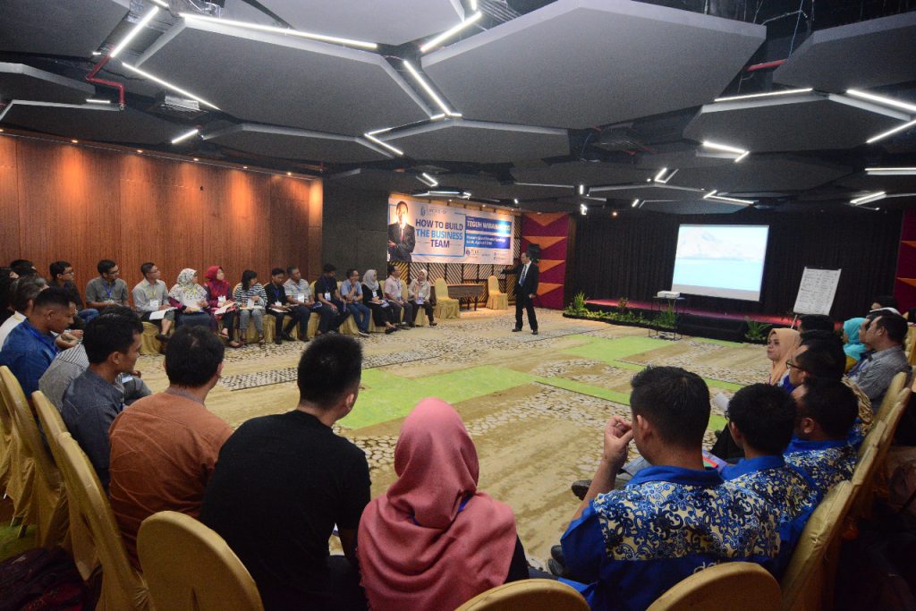 Workshop  "How To Build The Business Team" by Teguh WIbawanto